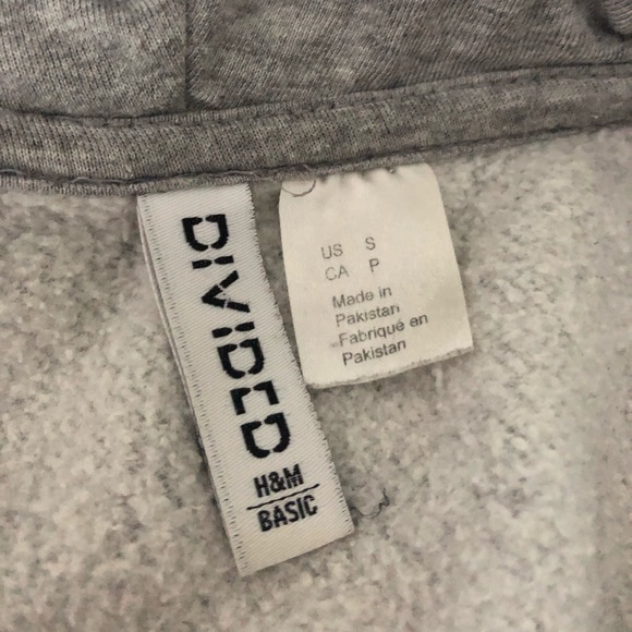 grey zip up sweater from H&M - Picture 2 of 2